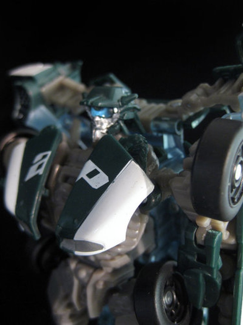 transformers dark of the moon wreckers toys
