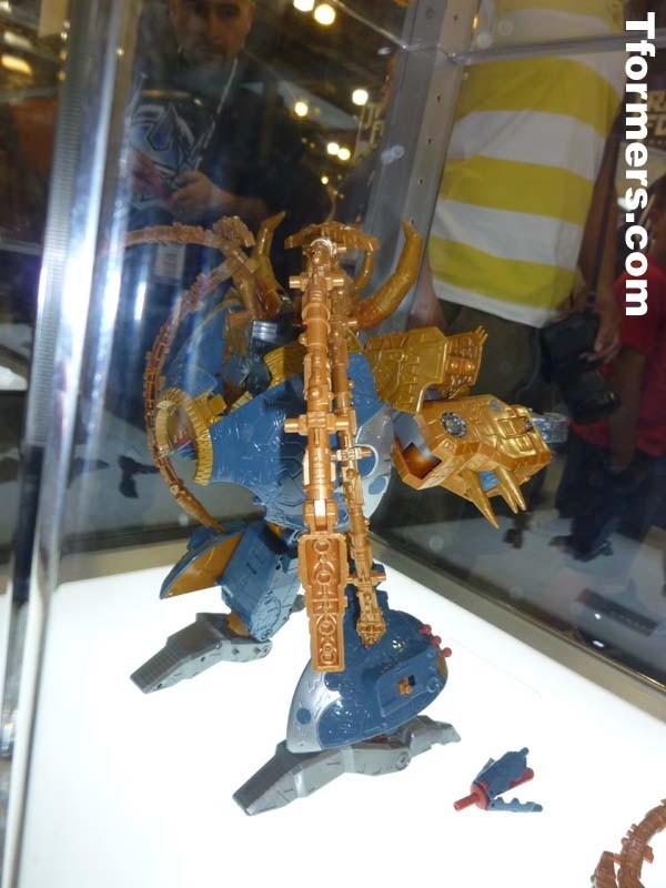 Botcon 2011 Hasbro Exclusives Unicron 09 (77 of 81)