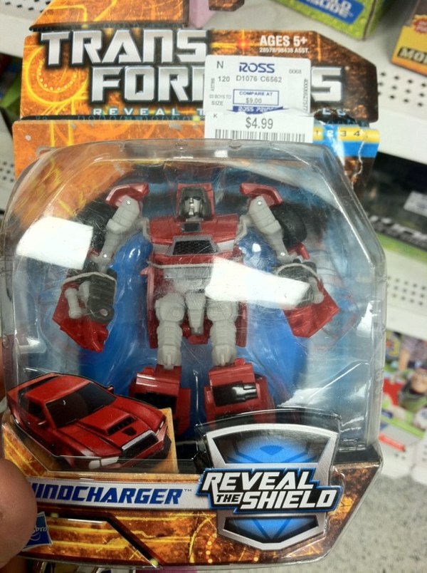 Reveal The Shield Windcharger Ross (2 of 2)