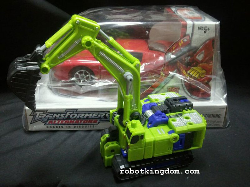 First Look At Not-Scavenger From TFC Toys Not-Devastator Hercules Exgraver