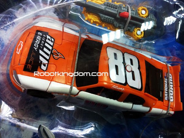 Robotkingdom Updates with Dark of the Moon Deluxe Wave 5 and Roadbuster Variants