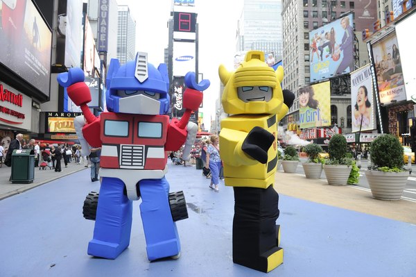 NYCC - Transformers Kreon Characters Take Manhattan for New York Comic-Con