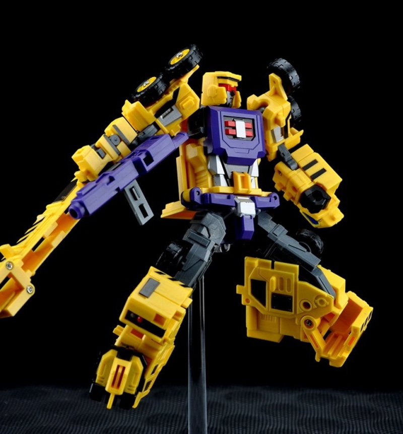 New Looks at Maketoys Giant Wheel Loader, Mixer, Dump Truck and