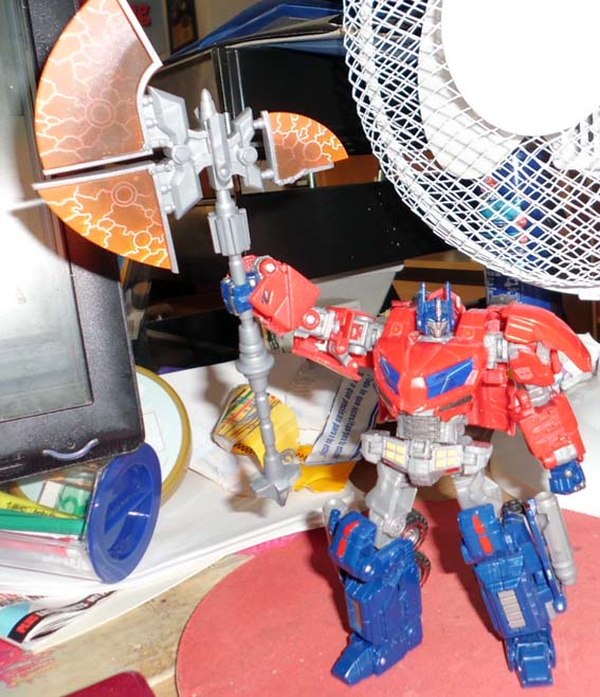  Make Your Transformers War For Cybertron Optimus Prime Figure Not Suck So Much  (4 of 7)