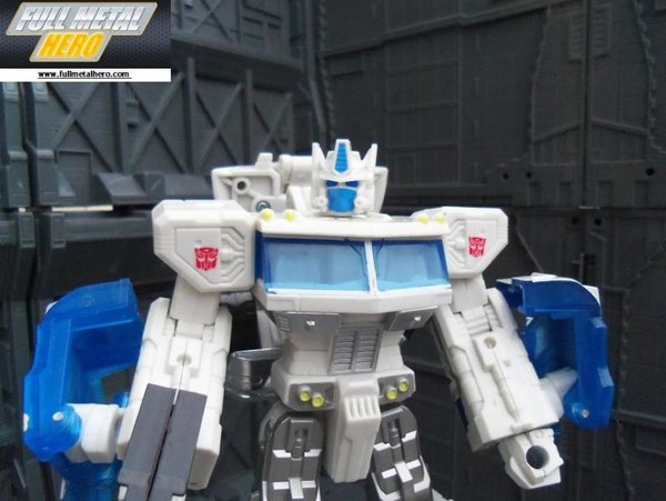 Transformers Asia Exclusive Classics Ultra Magnus  Images Figures Side By Side  (2 of 18)
