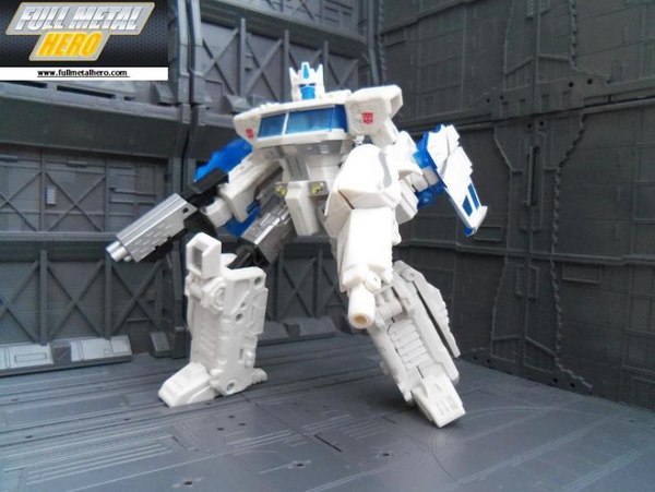 Transformers Asia Exclusive Classics Ultra Magnus  Images Figures Side By Side  (3 of 18)