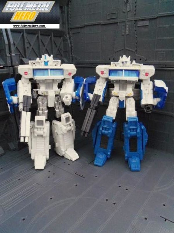 Transformers Asia Exclusive Classics Ultra Magnus  Images Figures Side By Side  (5 of 18)
