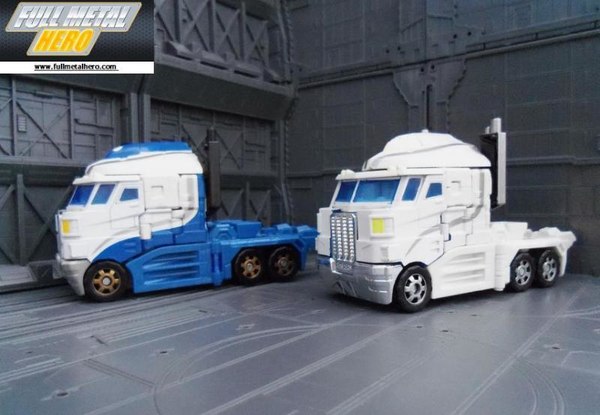 Transformers Asia Exclusive Classics Ultra Magnus  Images Figures Side By Side  (13 of 18)