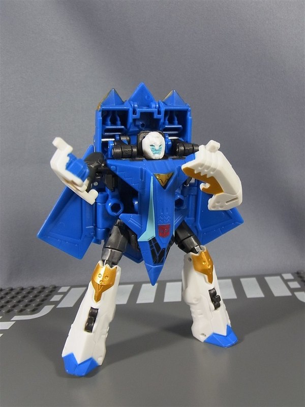 Takara Tomy Transformers United  EX02 Jet Master Prime Mode Review Images  (17 of 17)