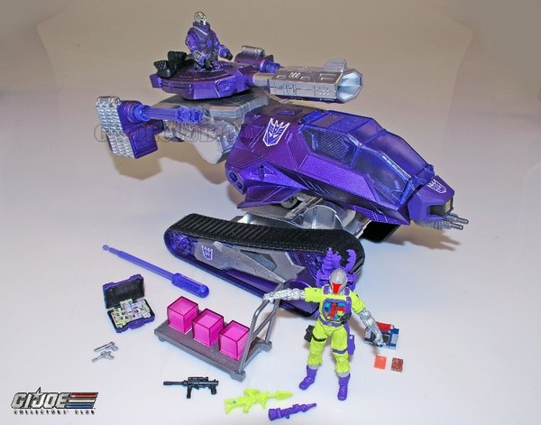 Hasbro SDCC Exclusive G.I. JoeTransformers Shockwave H.I.S.S. Tank Images  (6 of 10)