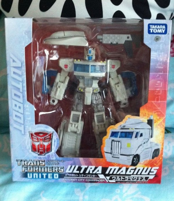 Takara Tomy Transformers United Ultra Magnus  Asia Exclusive In Box Image (1 of 1)
