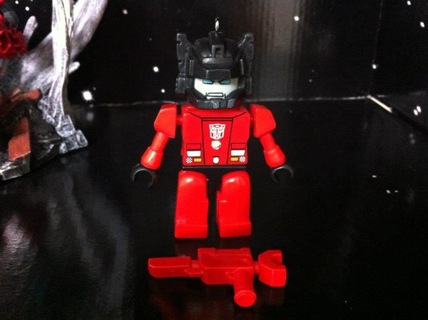 Transformers Kreon Taiwan Family Mart Exclusive Flashlight Action Figures Video And Images  (2 of 13)