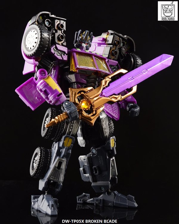 DR WUs Reveal DW-TP05X Broken Blade and TP05D Dark Energon, TP05U Ultimate Swords