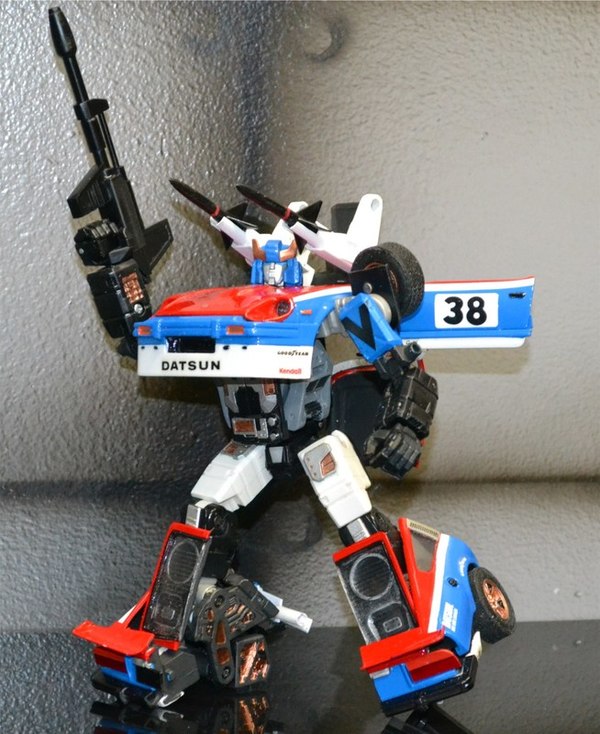 Transformers Custom - Masterpiece Smokescreen 1/24 by Wikkid