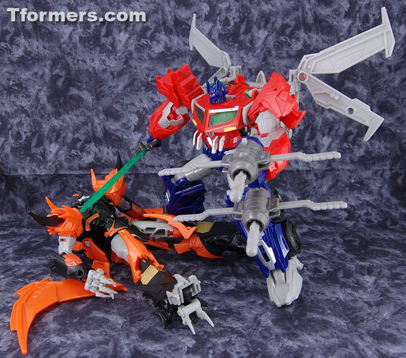 Blog #323: Toy Review: Transformers Prime Beast Hunters Voyager