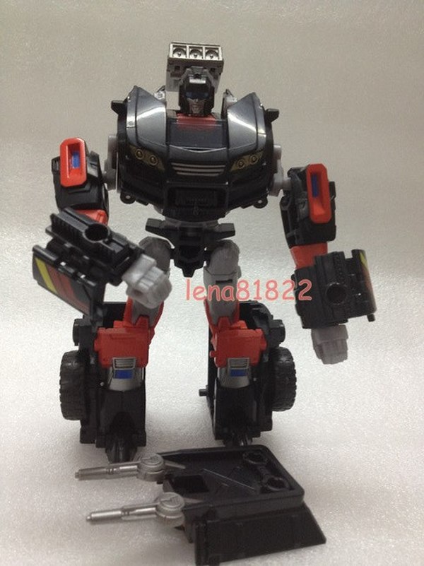 More Trailcutter Colored Images Of Transformers Generations Deluxe Class Action Figure. Jpg (1 of 18)
