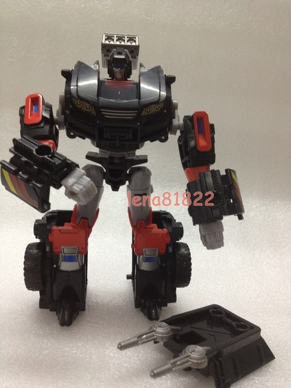 More Trailcutter Colored Images Of Transformers Generations Deluxe Class Action Figure. Jpg (16 of 18)