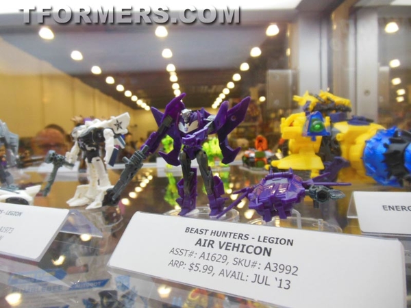 Botcon 2013   Transformers Beast Hunters 2014 New Figures Display  (98 of 131)