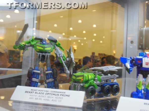 Botcon 2013   Transformers Beast Hunters 2014 New Figures Display  (107 of 131)