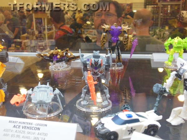 Botcon 2013   Transformers Beast Hunters 2014 New Figures Display  (110 of 131)