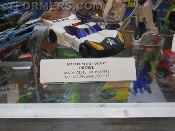 Botcon 2013   Transformers Beast Hunters 2014 New Figures Display  (124 of 131)