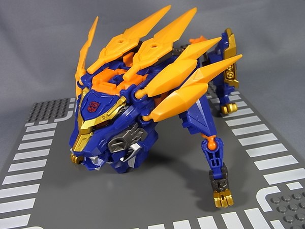  Takara TomyTransformers Go G05 Gekisoumaru Images Gallery Demos Light Up Features Image  (7 of 16)