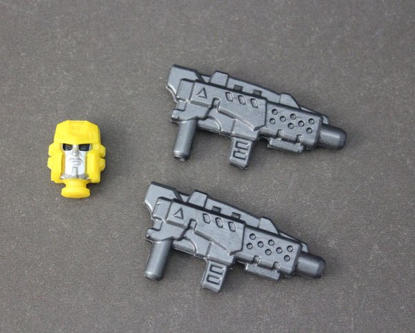 Renderform Hub Warrior Upgrade Kits Turn IDW Generations Bumblebee Into Hubcap  (2 of 7)