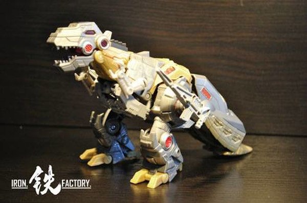 Iron Factory IFEX 01 FOC Voyager Grimlock Addon Kit Image  (6 of 8)