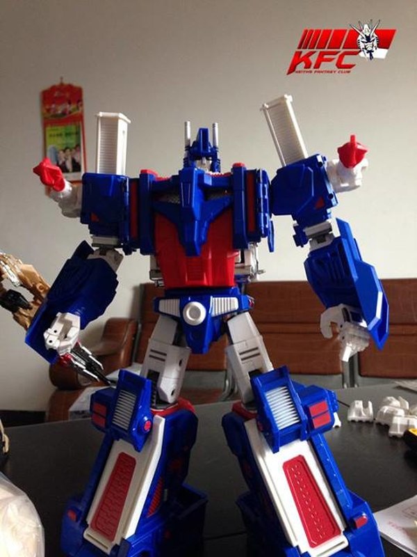 New Images KFC  EAVI METAL Phase Three A  Citizen Stack! Not MP Ultra Magnus Figure  (1 of 6)
