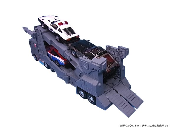 MP 22 Masterpiece Ultra Magnus Prototype05 (5 of 7)