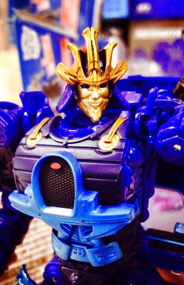 In-Hand Images AD-23 Drift Movie Advanced Transformers Age of Extinction Figure