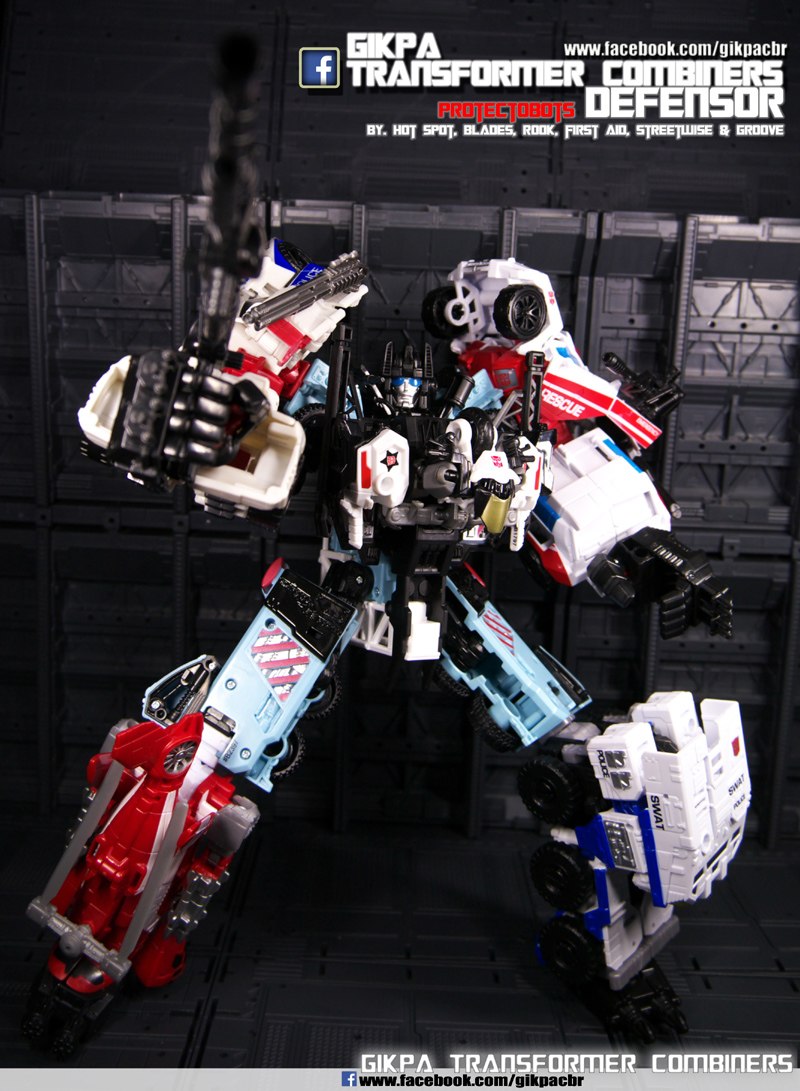 New Images of Combiner Wars Defensor with Legends Groove