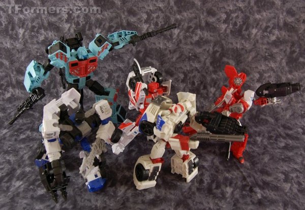 transformers combiner wars defensor action figure set