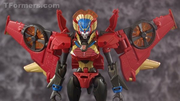 SDCC 2015 - TFormers Reviews Exclusive Combiner Hunters Windblade With Text, Photos, & Video