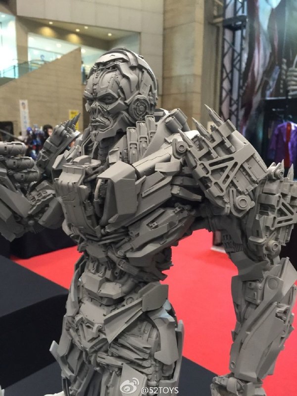 Summer Wonderfest 2015 - Prime 1 Studios' Age Of Extinction Statues Optimus, Galvatron, Lockdown