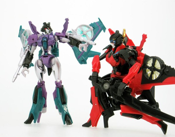 Windblade Meets Slipstream In A Clash of The Legends (Series)