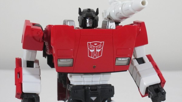 MP-12 Masterpiece Sideswipe Hasbro Asia Reissue Comparison Video