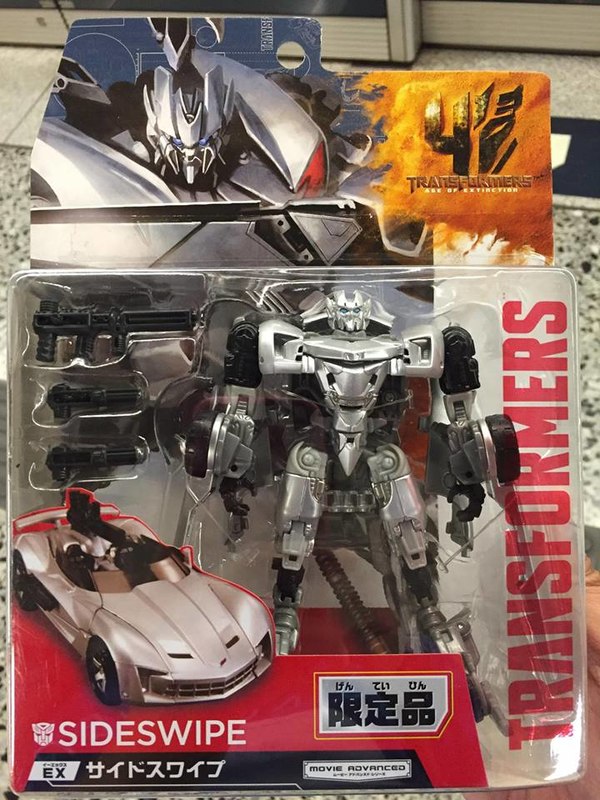 In Hand Photos Of Limited Edition Movie Advance Series Sideswipe