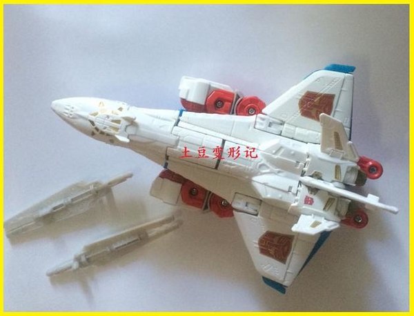 Combiner Wars Sky Lynx In Hand Photos Featuring Improvised Lynx Mode  (4 of 6)
