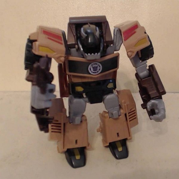 Video Review of Robots In Disguise Warrior Class Quillfire