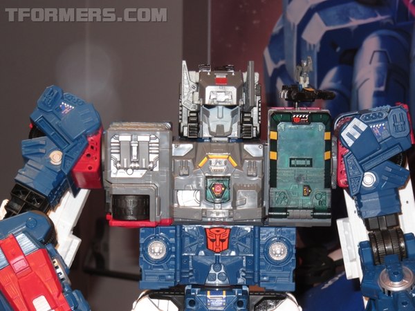 Toy Fair 2016 - Transformers Titans Return, Robots In Disguise Fortress Maximus, More From Hasbro Showroom