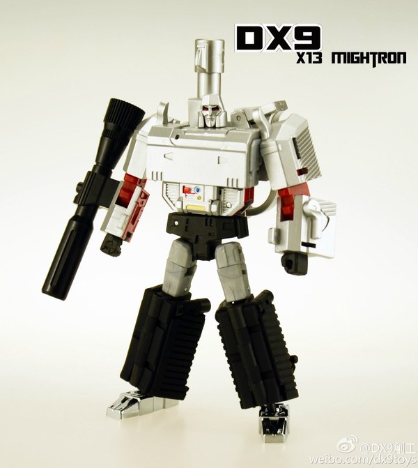 DX9 Mightron Legends-Scale Unofficial Megatron Color Photos