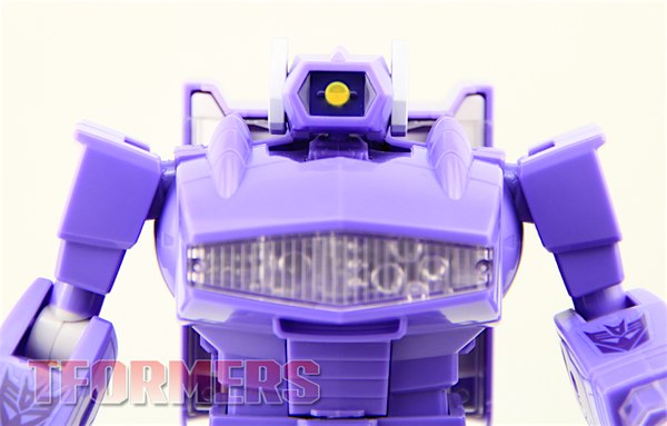 Transformers MP 29 Shockwave25 (25 of 46)