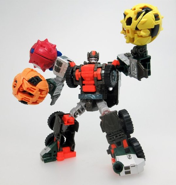 Hisashi Yuki Shows Off Upcoming Transformers Adventure Figures, Plus Wandering Roller's Mini-Con Compatibility