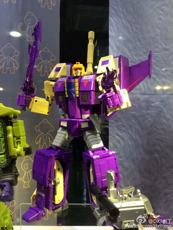DX9 Toys Gewalt Unofficial MP Blitzwing And More On Display
