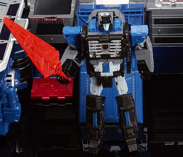 SDCC 2016 - Fortress Maximus Exclusive Remolded Titan Master Revealed #SDCC2016