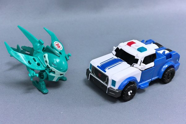 Transformers Adventure TAV52 Strongarm & Sawtooth   In Hand Images  (7 of 7)