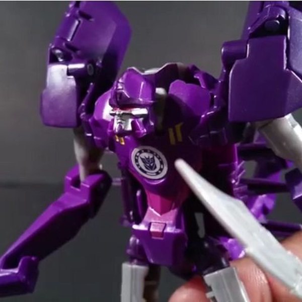 Robots In Disguise Paralon Video Review Exclusive Clash Of The Transformers