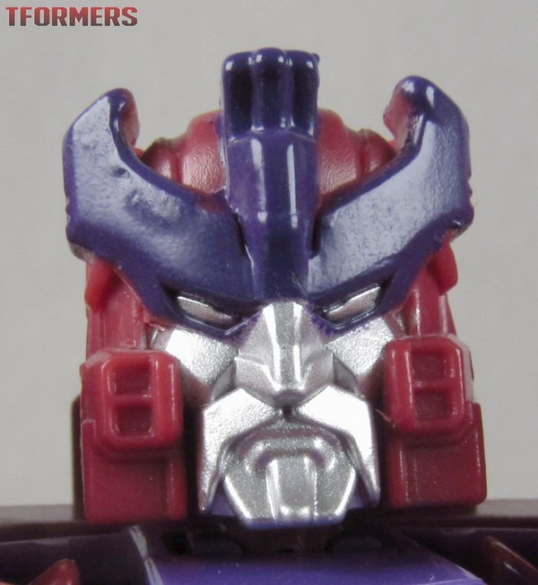 Alpha Trion - TFormers Titans Return Wave 2 Voyager Class Figure Review