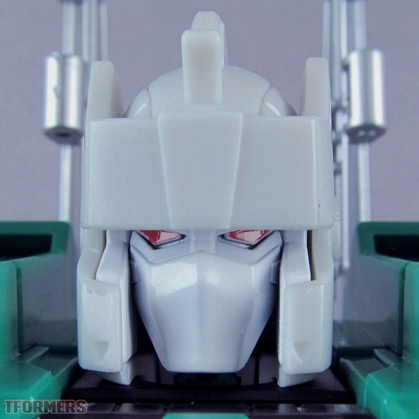 Titans Return Leader Sixshot Hitting Online Retailers Now!